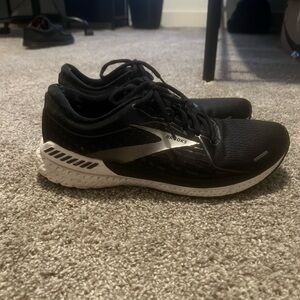 Men’s brooks
